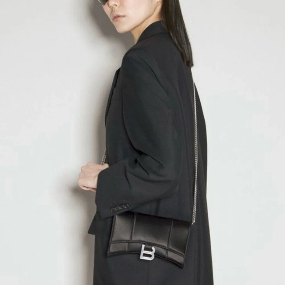 NEW BALENCIAGA SATIN Hourglass Wallet On Chain - Picture 13 of 13